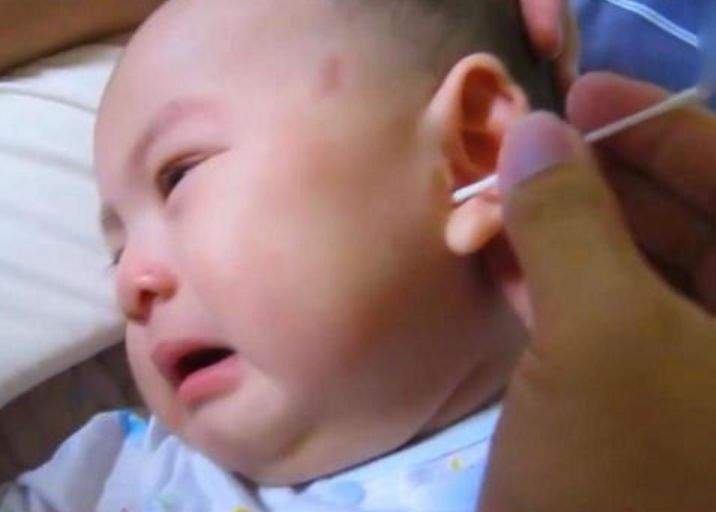 有时候觉得耳朵有异物却掏不出东西？医生悄悄