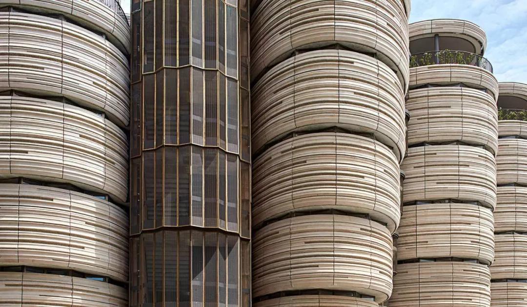 网红建筑沦为"自杀圣地"后被无限期关停