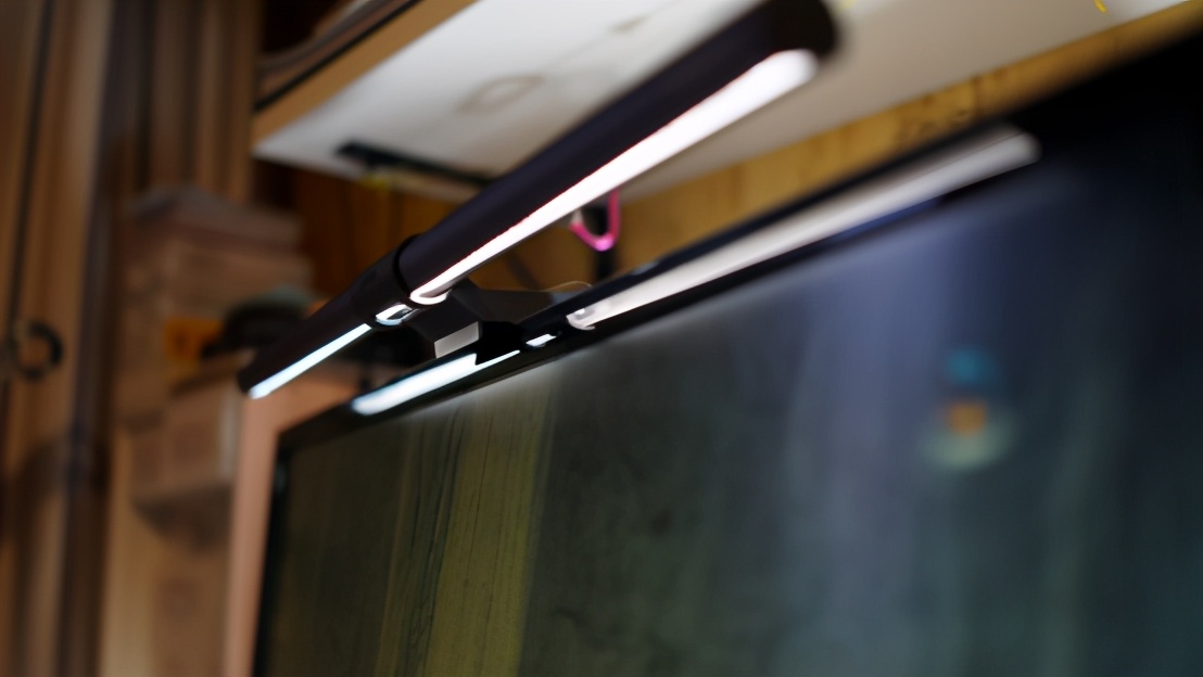 第三代屏幕灯来了 明基ScreenBar Halo新品体验