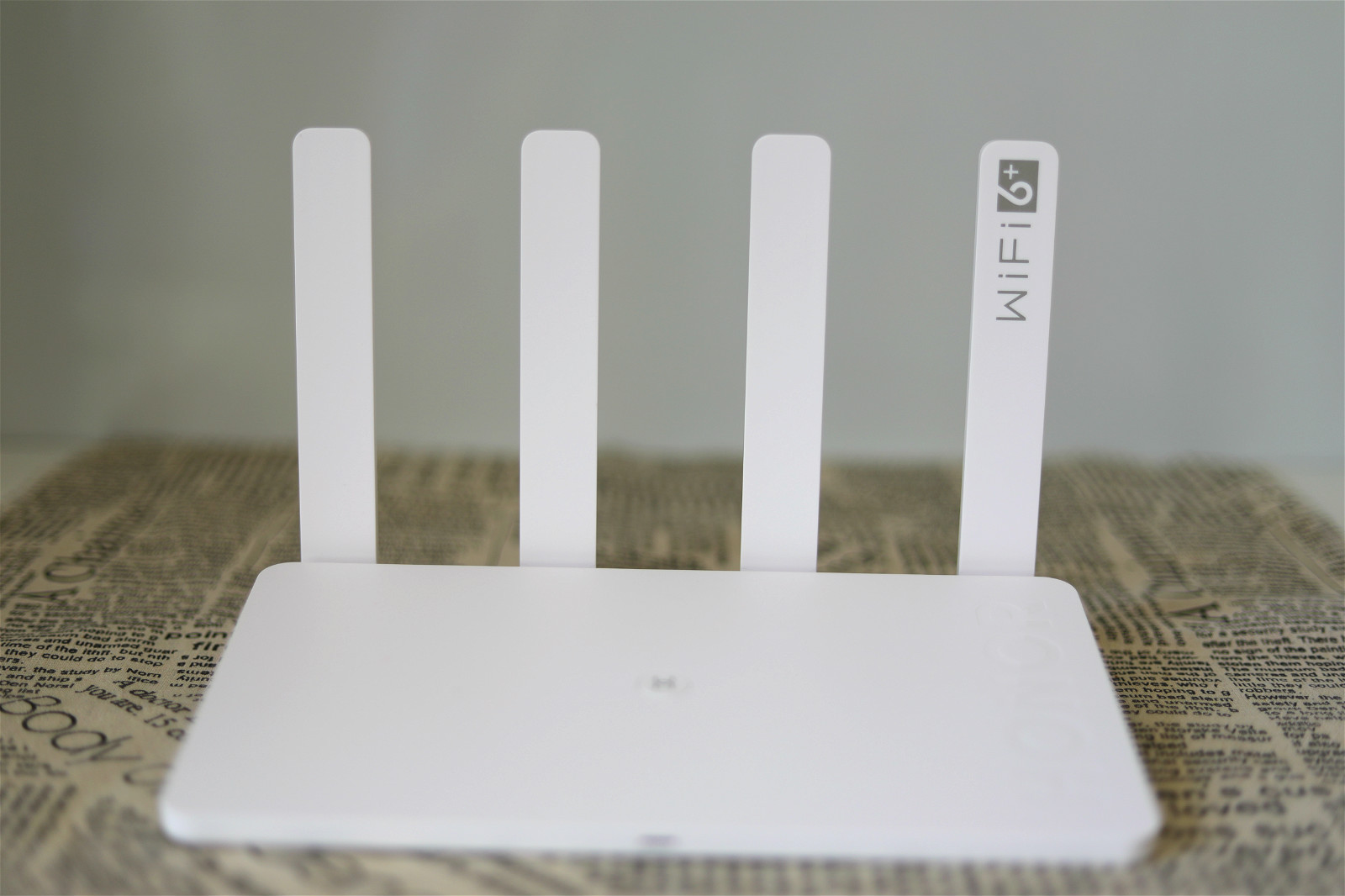 荣耀路由3拆箱图赏：219元Wi-Fi 6 过墙武器，好香