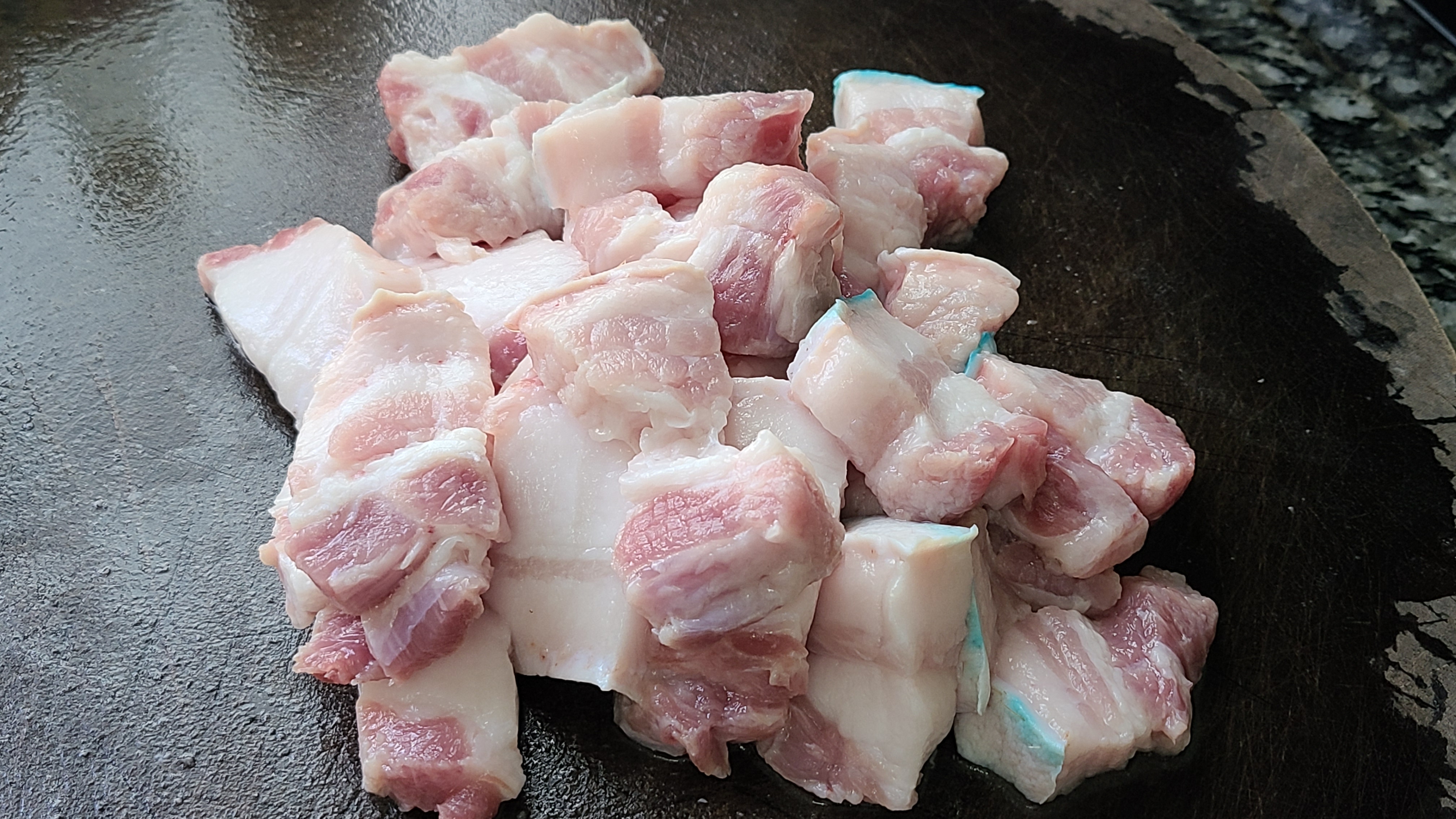 五花肉吃得多了，還是這種家常做法好吃，簡單下飯又營養