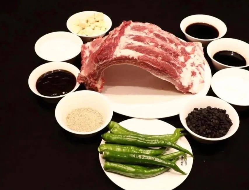 Stirfried pork ribs are tender and deboned, and the cooking skills