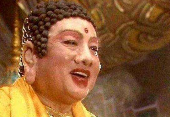 中国最经典的如来佛祖扮演者，去泰国逛佛庙，