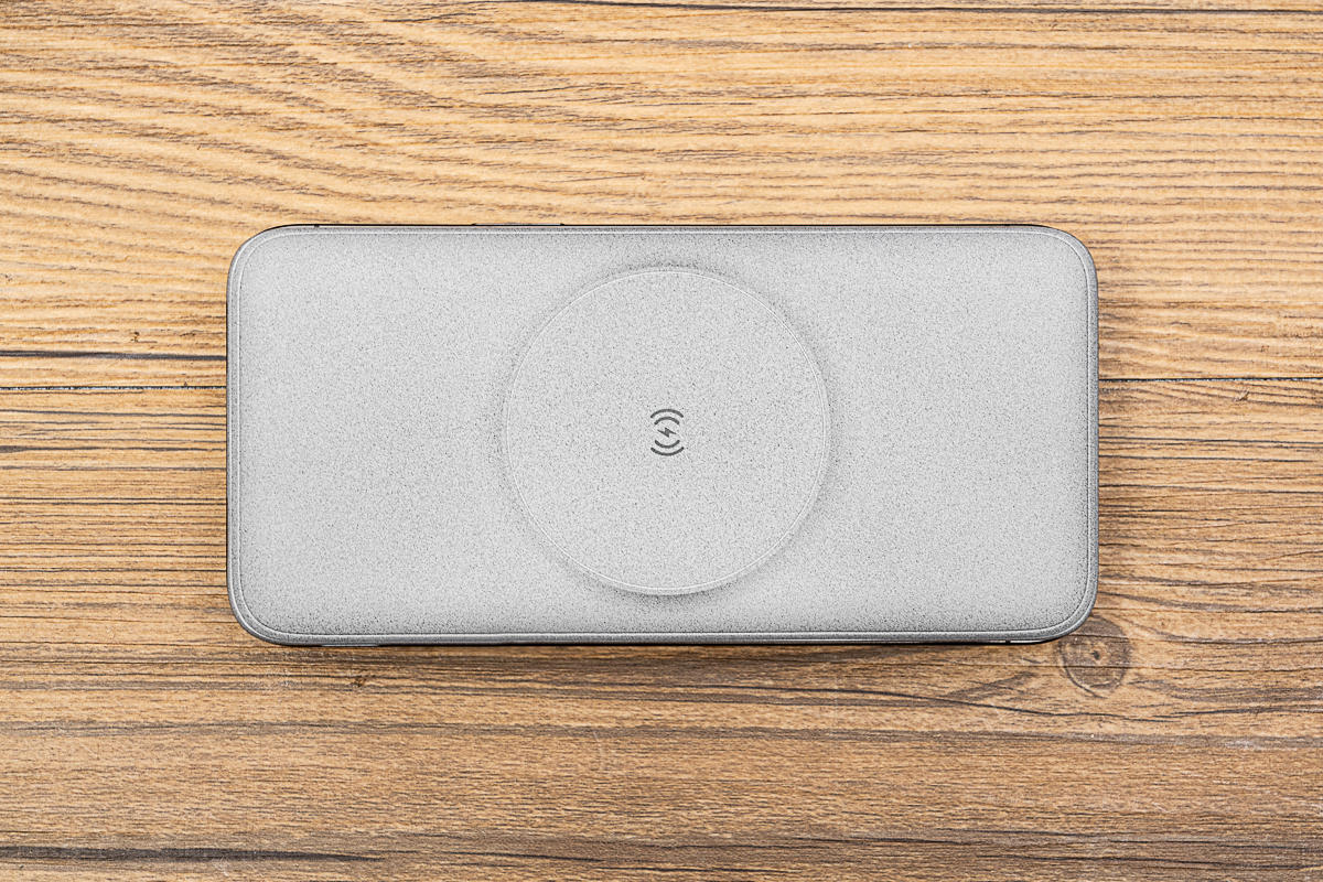 蘋(píng)果手機(jī)實(shí)用配件，支持MagSafe，南卡POW3無(wú)線充電寶