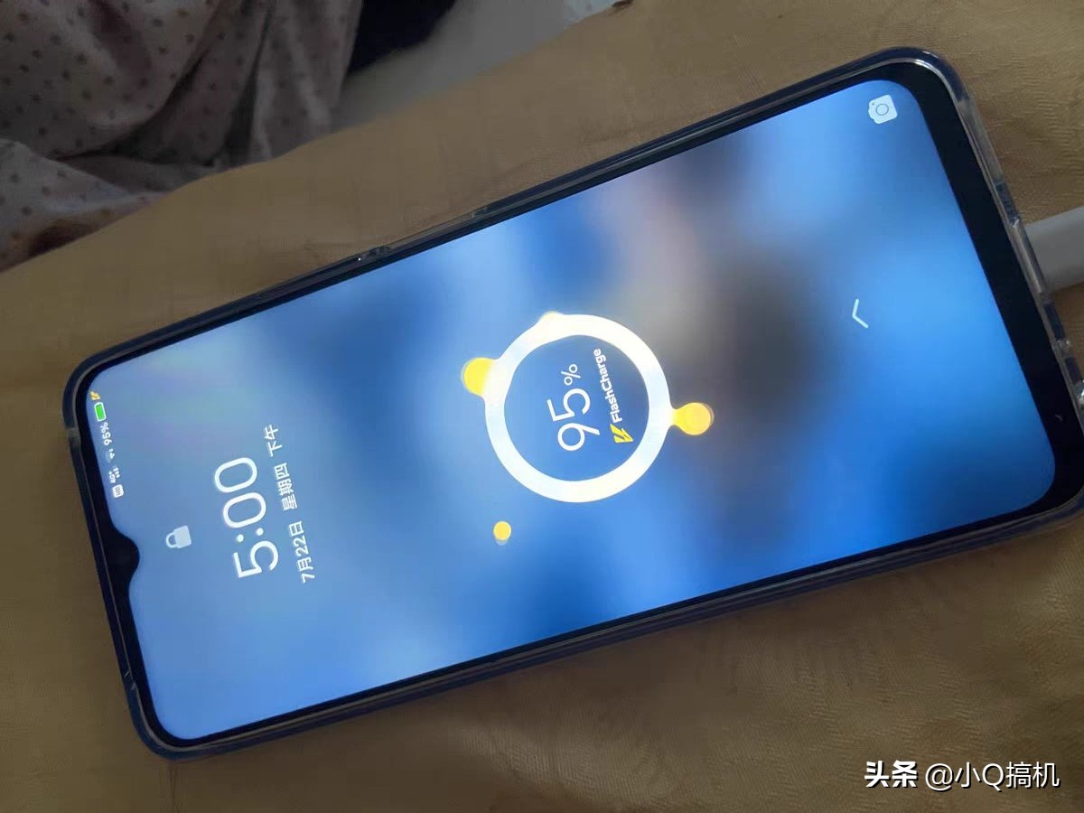 vivo心动价1399元，骁龙7系+128GB+55W快充，还有120