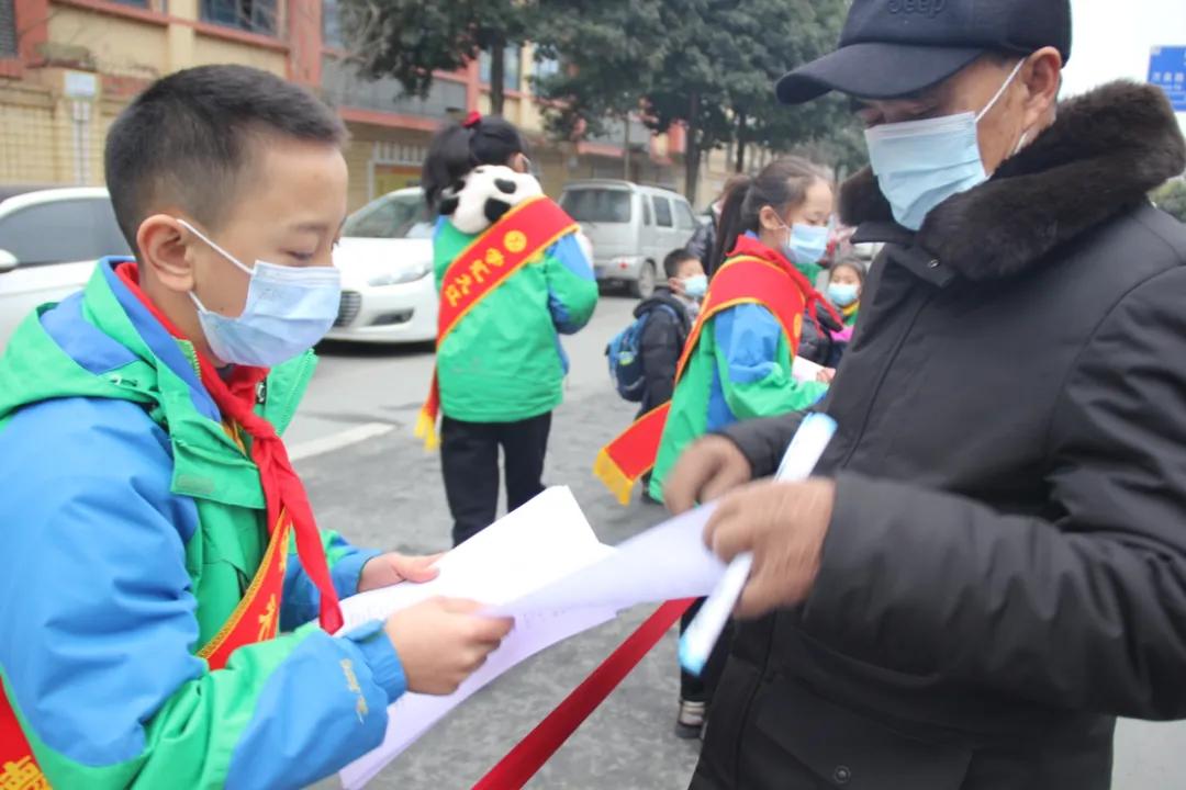 春风十里，不如学雷锋的你——双流区九江小学开展学习雷锋活动