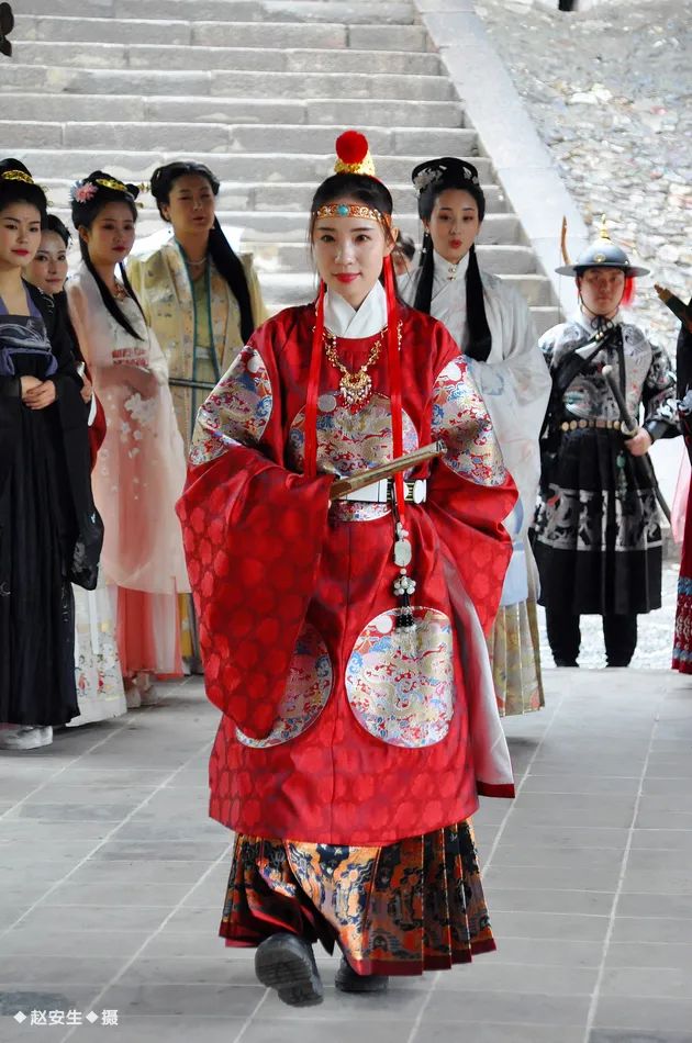 國(guó)風(fēng)盛宴，無(wú)你不歡！天水玉泉觀大景區(qū)開啟古風(fēng)古韻模式