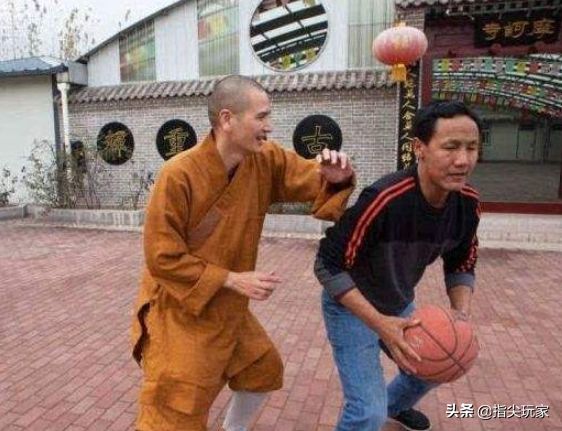 他是中国最帅和尚，富婆送400万法拉利不为所动