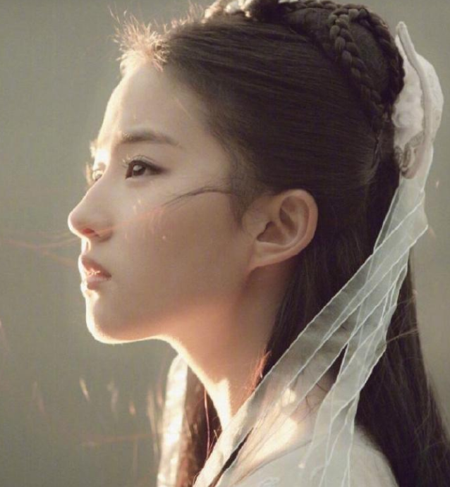 Liu Yifei old dawn kisses play road to reflect exposure fully, the collaboration crossing drama that Yang Guo follows small Long Nv is a bit sweet