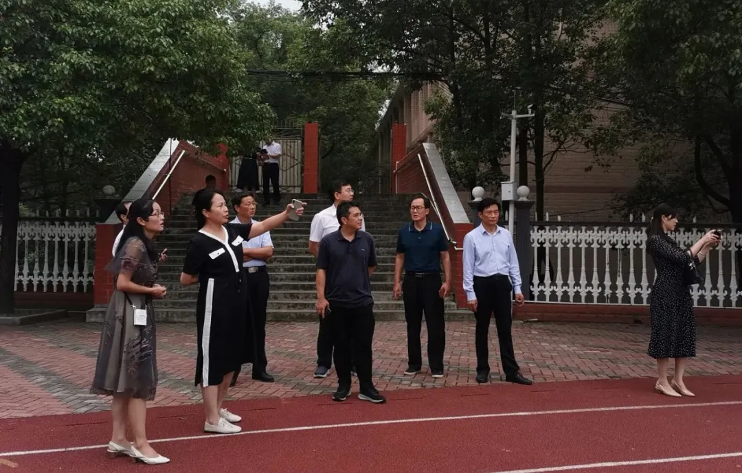 市人大常委会第二执法检查组开展义务教育“一法一办法”执法检查