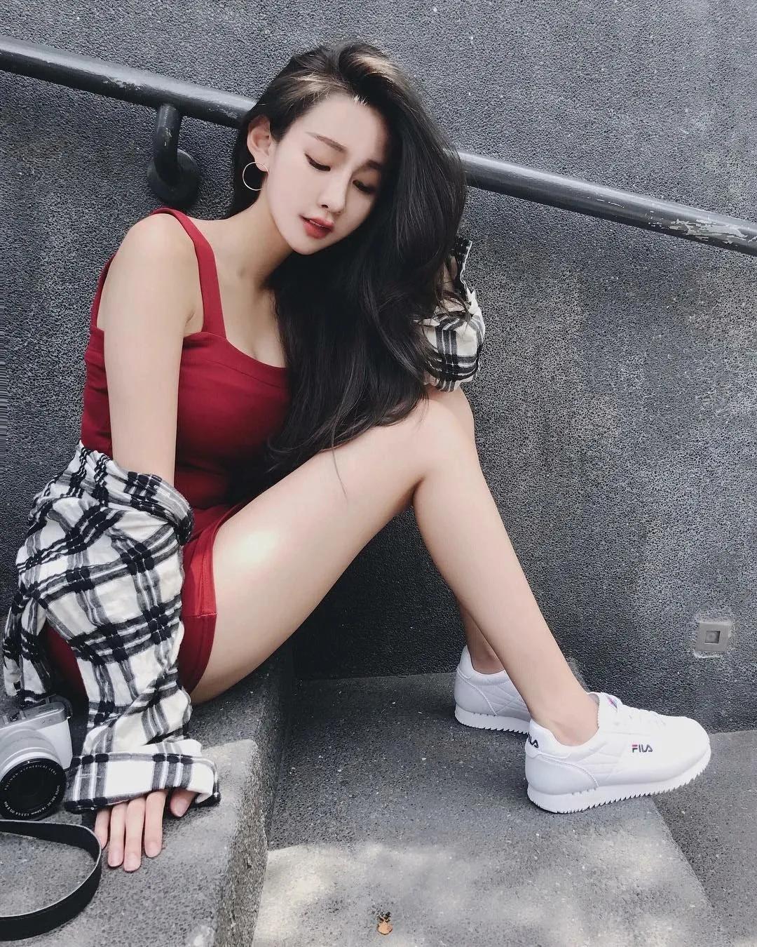 颜值高身材好ins美女小姐姐街拍大片图片