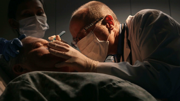 慎点当寄生虫钻进人体内的隐秘角落