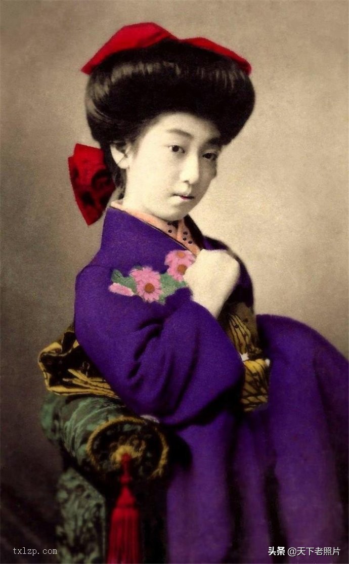 1860年代日本美丽艺伎彩色照 还原真实的艺伎