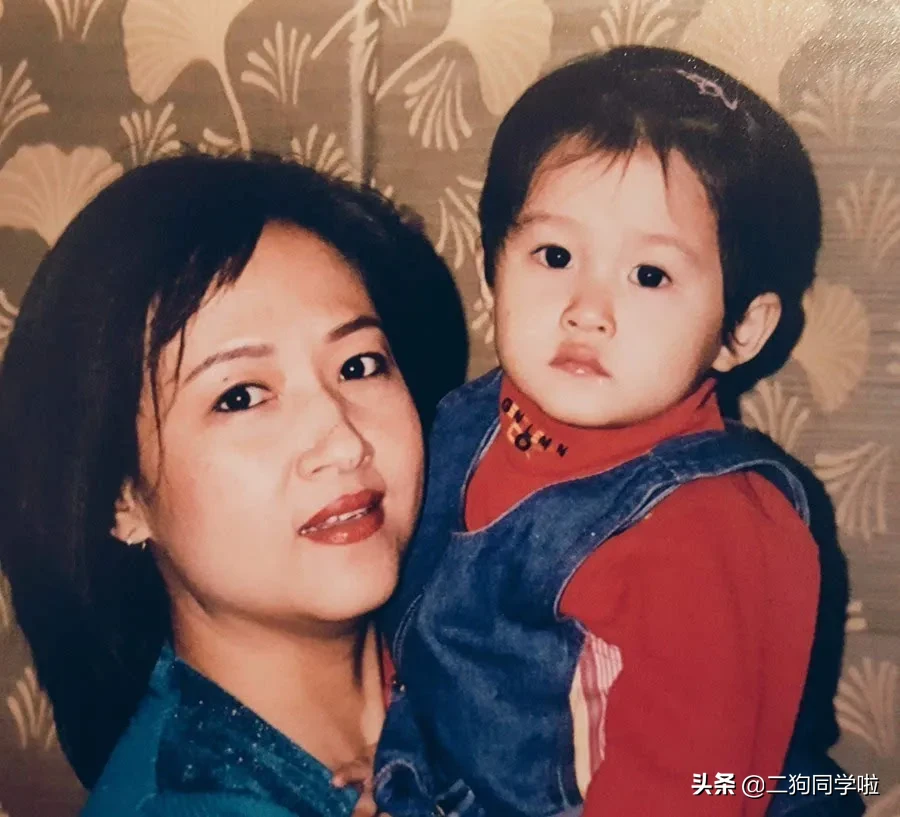 明星父母时有多好看？鹿晗李易峰妈妈都十分惊艳，胡歌爸爸帅炸天
