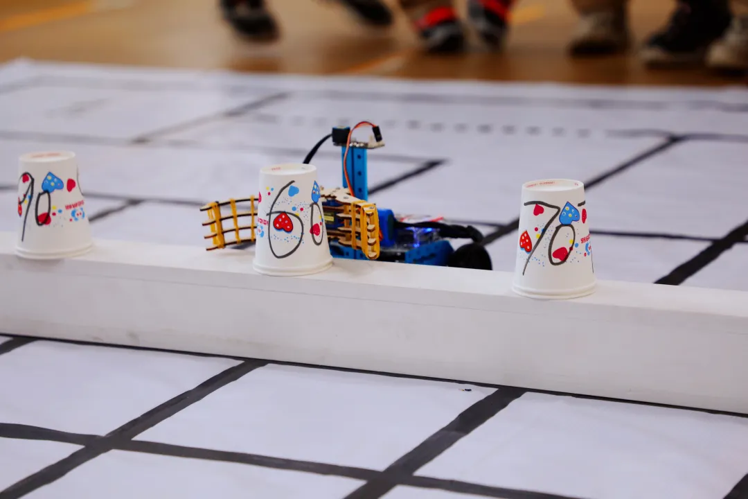 科技逐梦，创想未来——天府新区华中附小首届科技节闭幕式