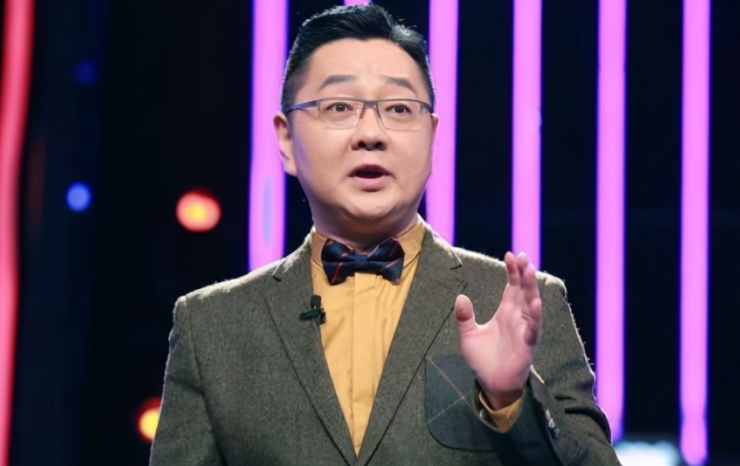 金莎随母姓被他说尴尬？被误解或许是毒舌张绍刚的宿命