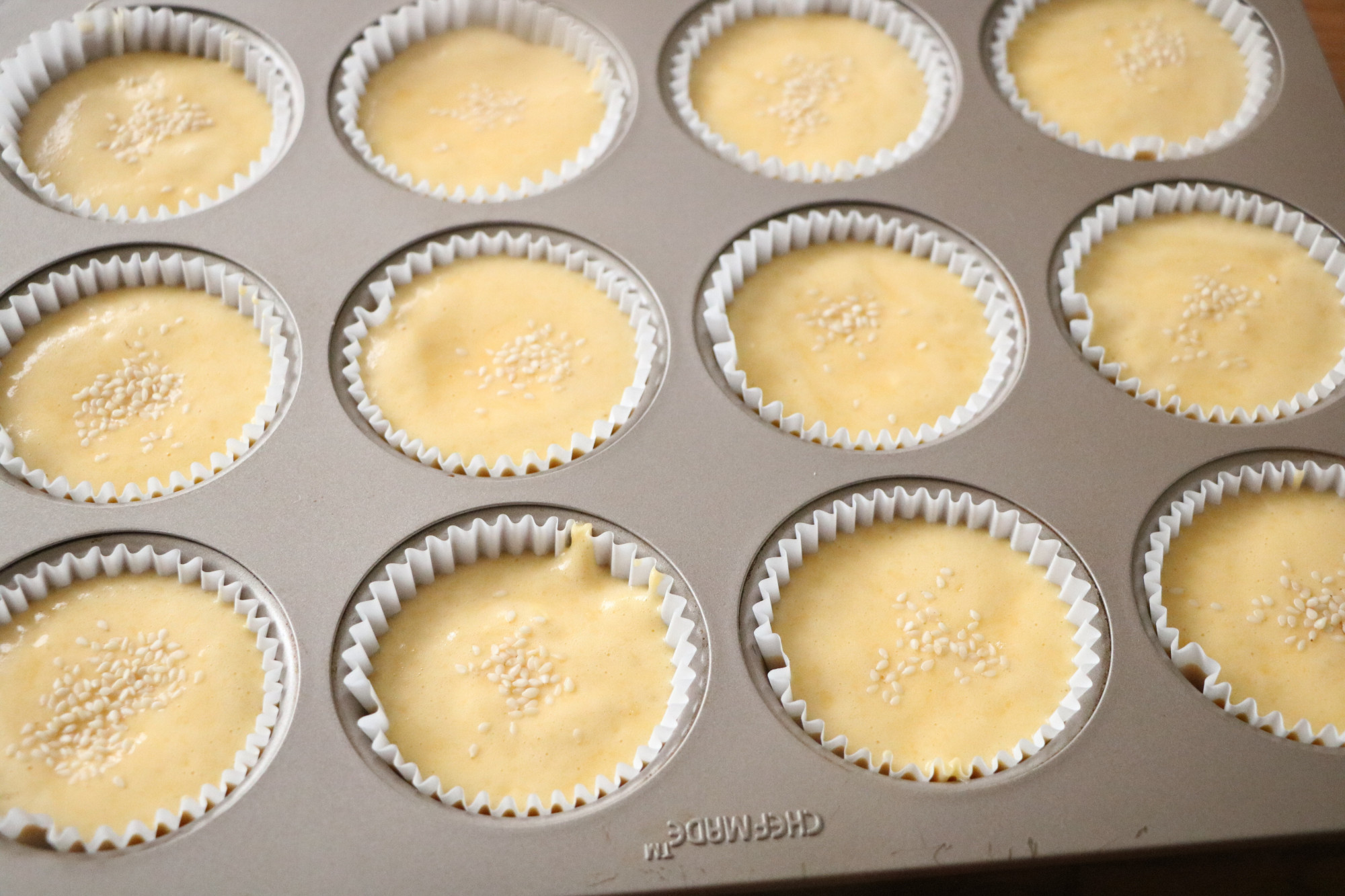 蜂蜜脆皮老式蛋糕，全都是兒時的味道，掌握技巧，在家做很簡單