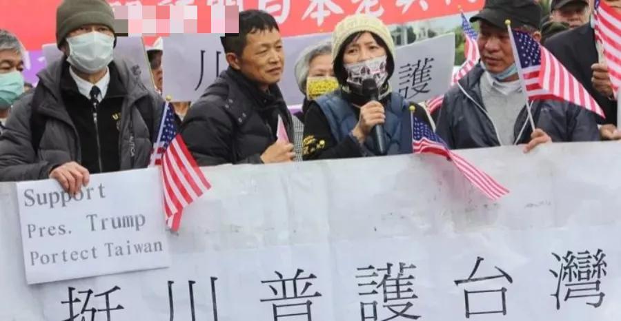 還在抱特朗普大腿？ 人家只拿你當提款機