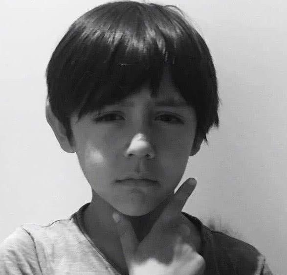 劉愷威生日派對邀請劉燁一家，諾一長大不少，有男人味兒了