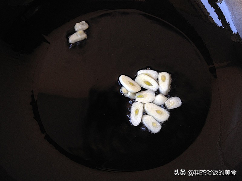 婆婆说，炒青菜加点这食材又香又鲜，且营养翻倍，大人孩子都喜欢