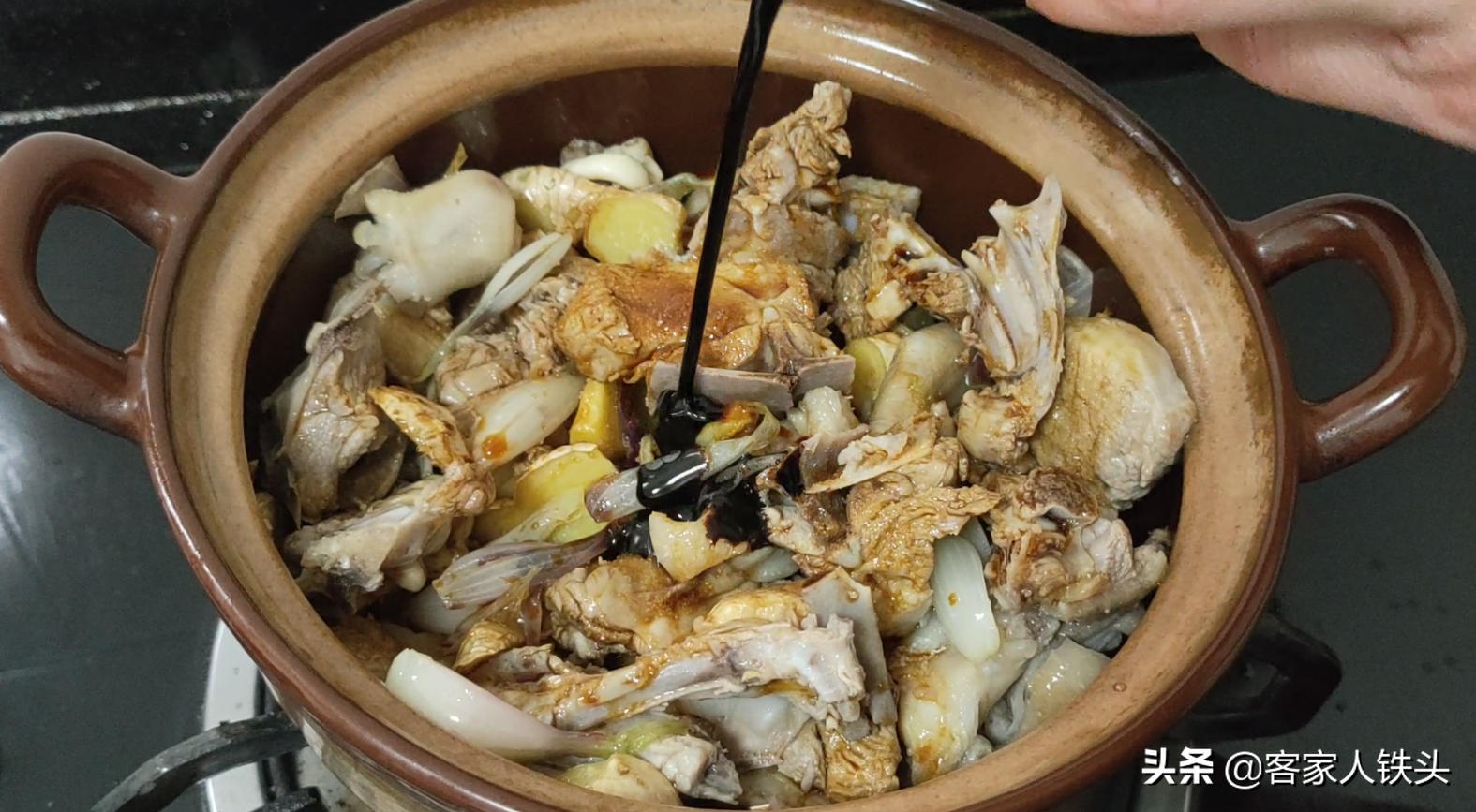 廣式麻油鴨，廣東人百吃不膩的一道家常菜，噴香不油膩，越吃越愛