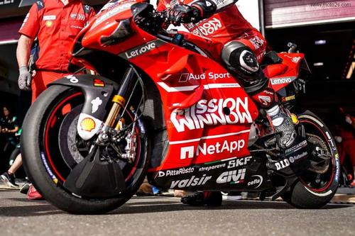 �治������Melandri��Barni Racing��������