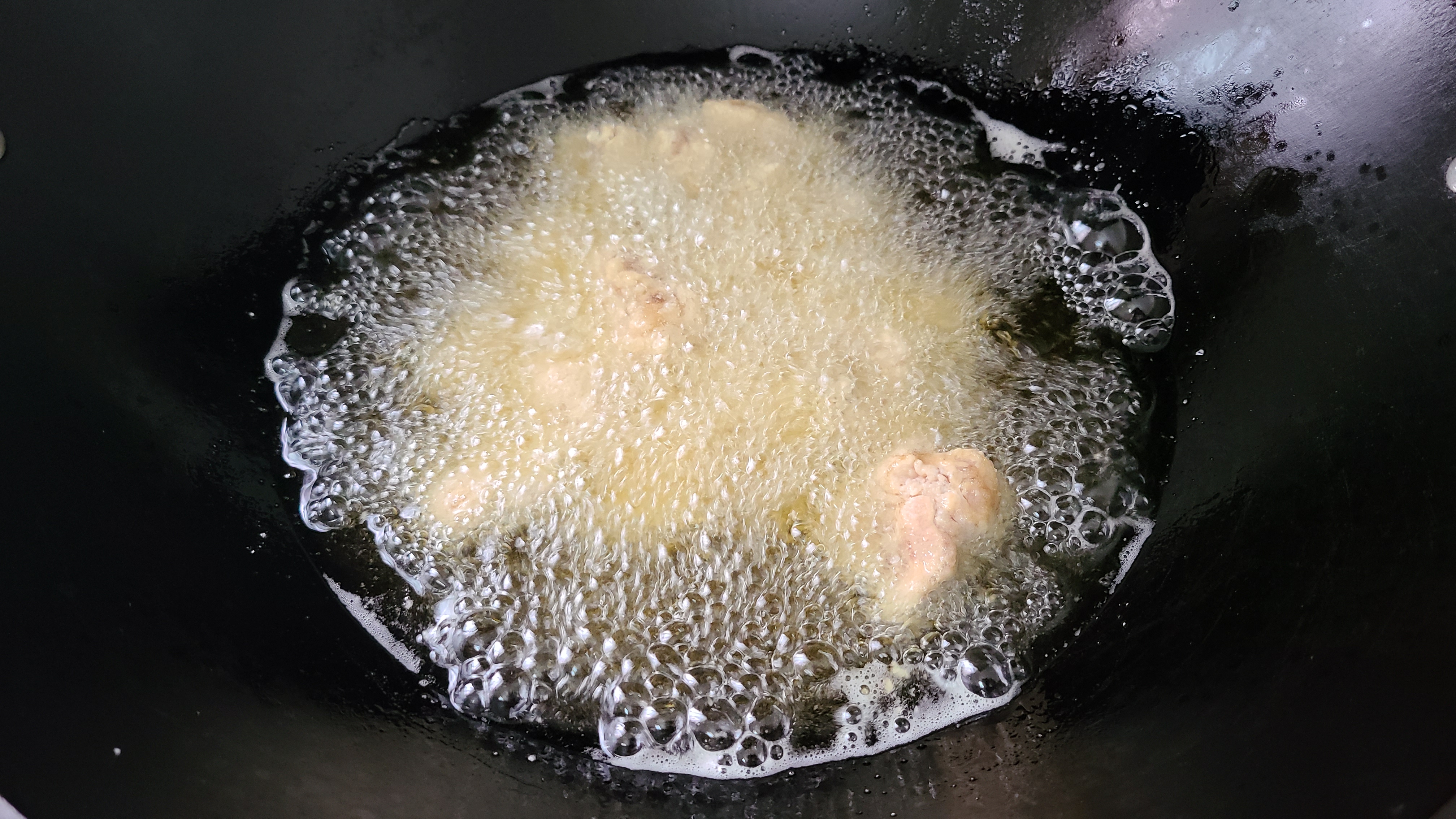 酸甜排骨的做法，學會了這道家常菜，家里人都喜歡吃，太香了