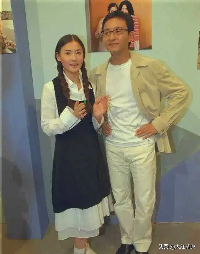 无法重拍瞬间：邓丽君10岁，成龙从背后抱住李小龙