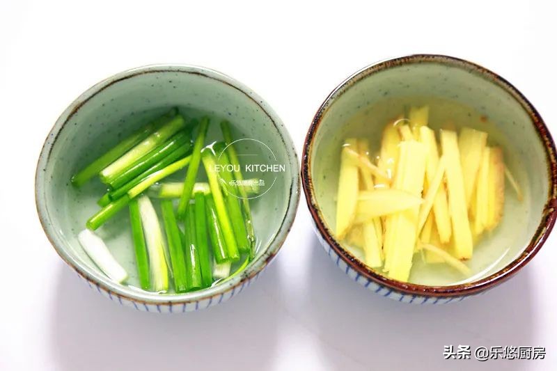 滑嫩多汁，不用炒、不用闻油烟，蒸一蒸就可以的夏日简单菜