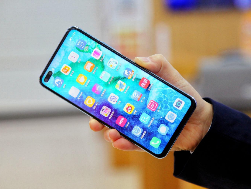 华为也开始“饥饿营销”？每人限购1台，网友：都是美国逼的