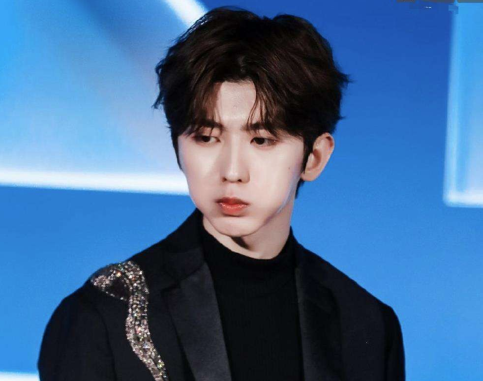 蔡徐坤当导师引好评，是团队操作洗白，还是靠