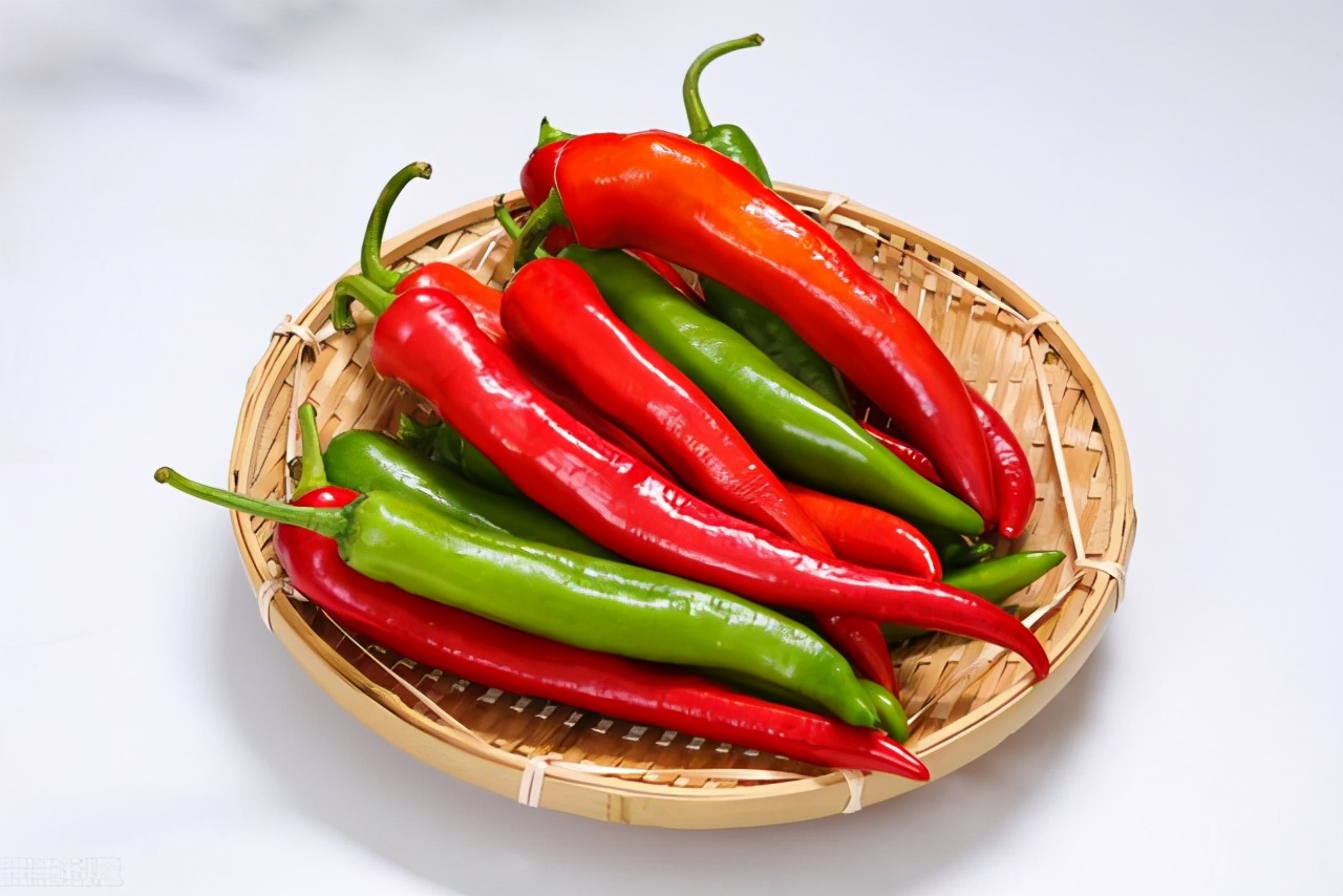 Why do I often have diarrhea after eating hot peppers?Now I'll tell you