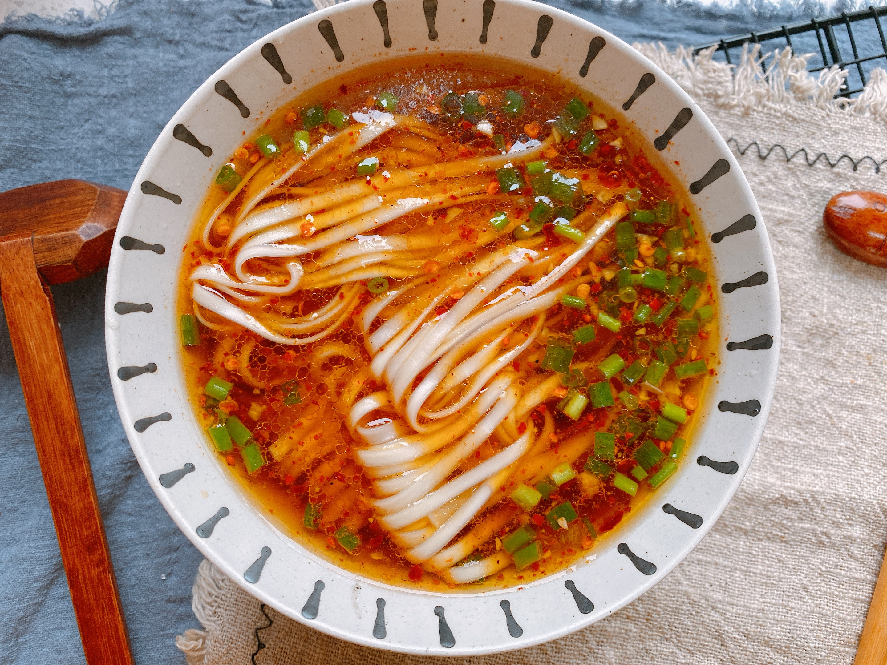 下雪天來一碗熱騰騰的湯麵，5種做法，10分鐘搞定，簡單有營養