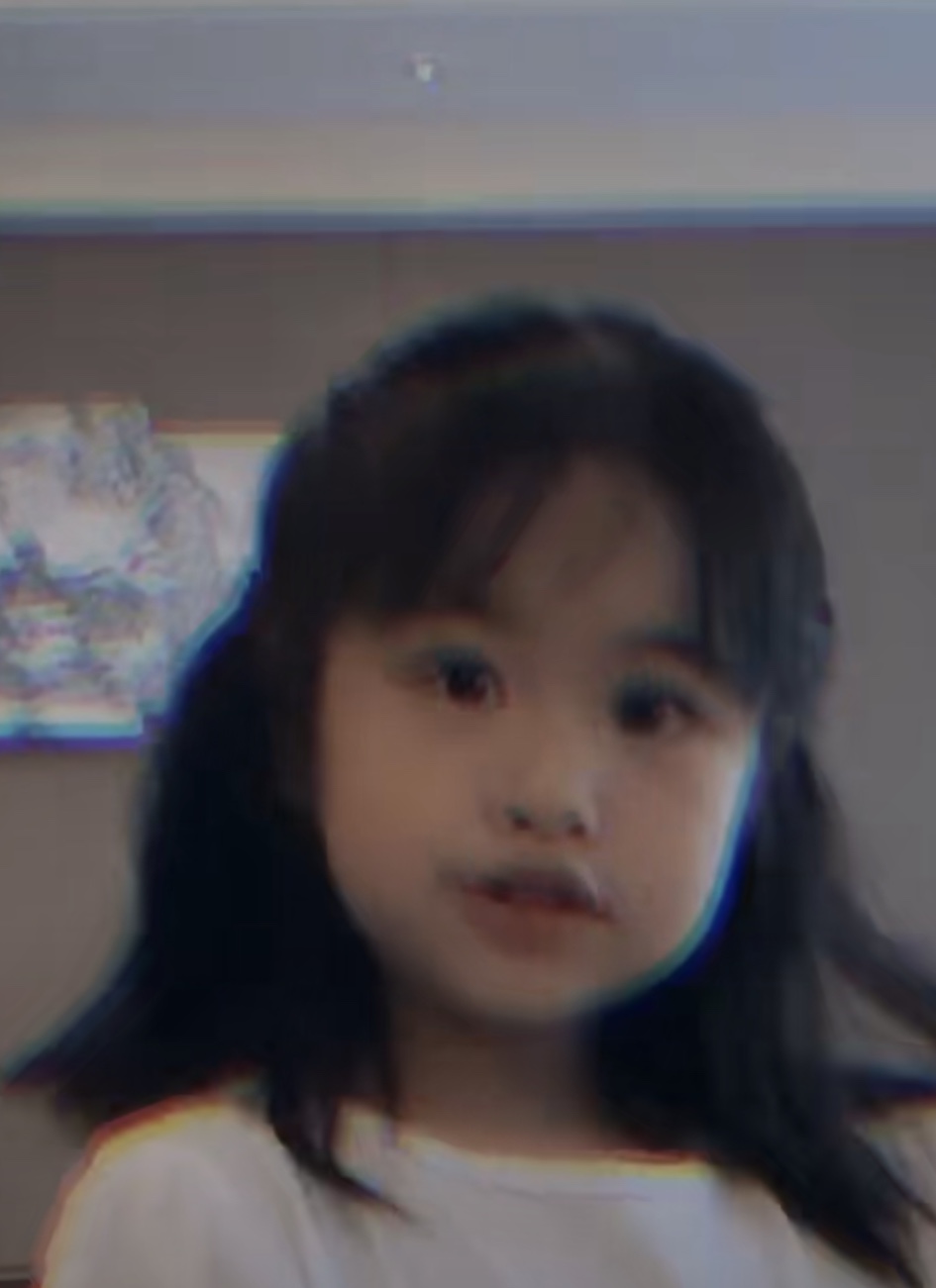 包贝尔女儿长大了！5岁容貌逆袭气质大变，对镜头挑眉表演天赋强
