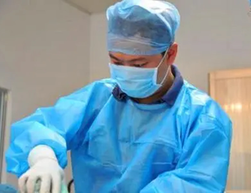 名医杀妻案：靠岳父上位的名医残忍毒害妻子，五支麻醉剂断送前程