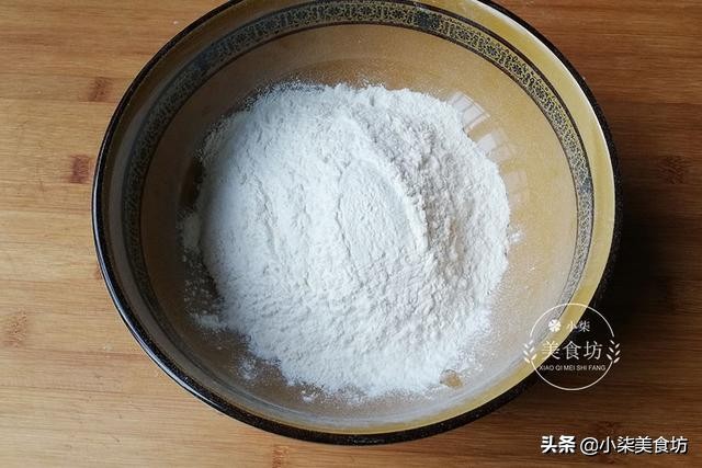 图片[3]-发面饼好吃诀窍 掌握2个关键点 外酥里软层次多 咬一口满嘴香-起舞食谱网