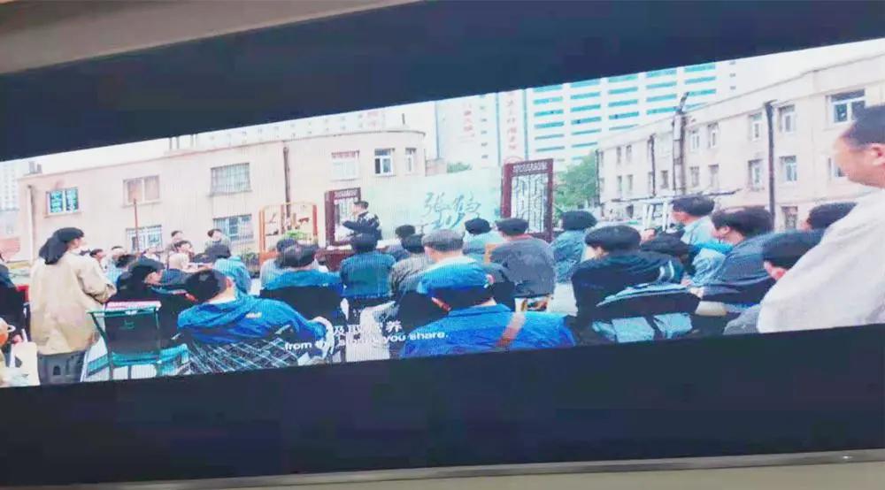 达州中学开展“三八”妇女节表彰庆祝活动