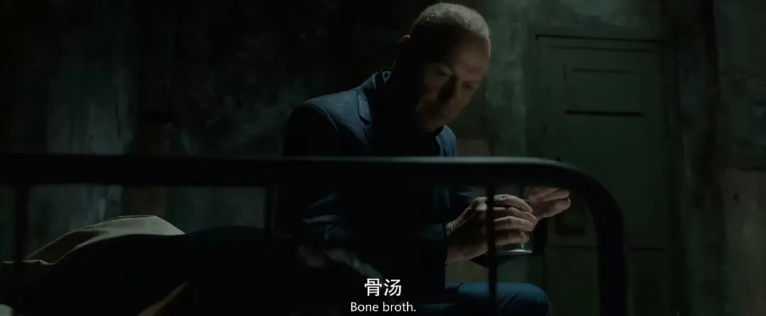血腥又暴力,这么性感的女杀手谁顶得住