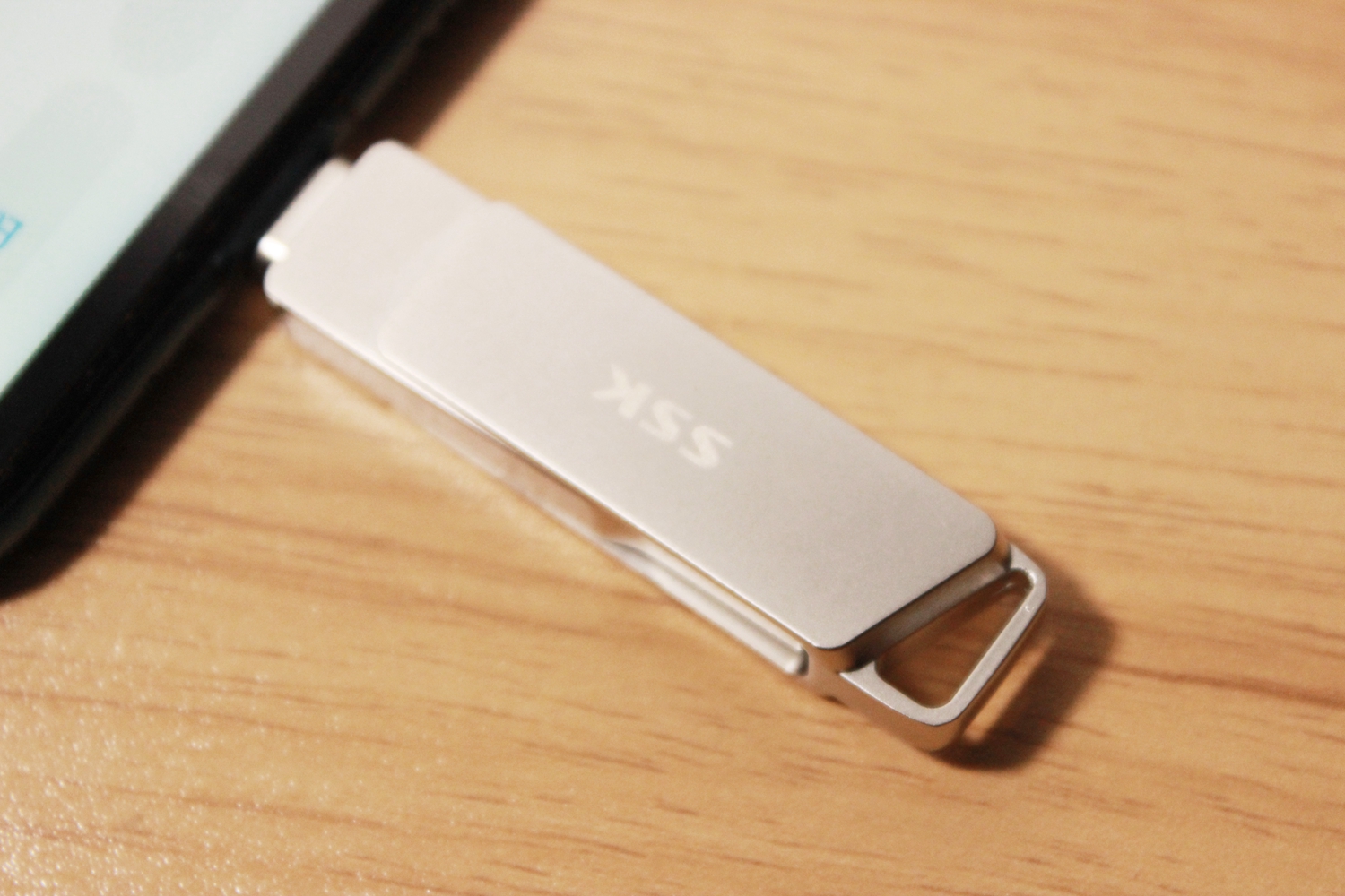 手机电脑存储不够？飚王U盘来帮你凑！飚王U盘使用体验