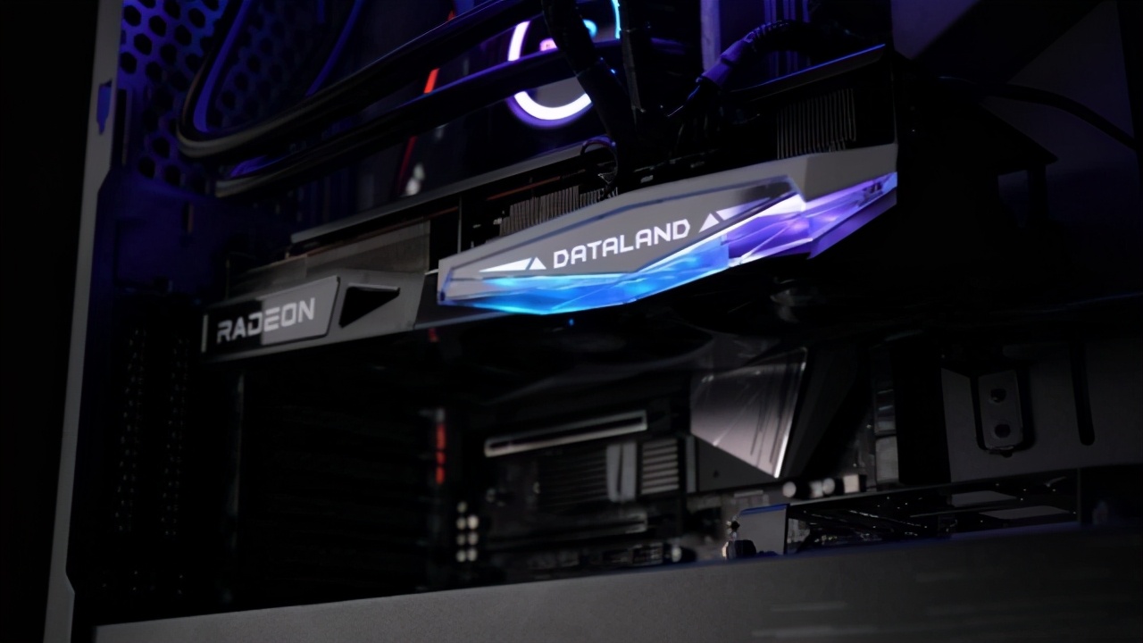 迪兰RX 6800 XT X战神评测：披袍擐甲 战神归来