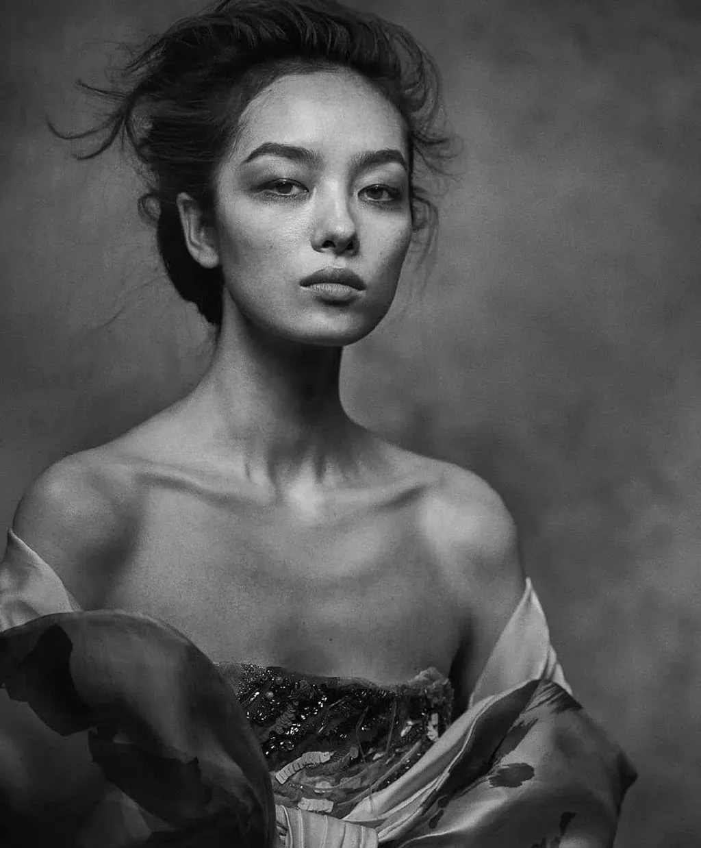 Supermodel mother +1, this time it is Sun Feifei - iNEWS