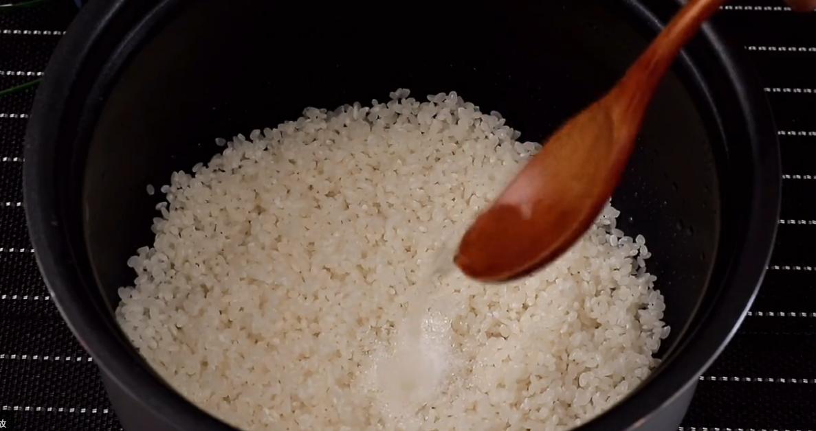 电饭煲蒸米饭按哪个键如何，电饭煲蒸米饭按哪个键好不好
