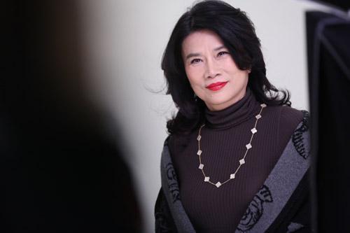 董明珠拒绝帮哥哥走后门被踢出族谱，网友：踢