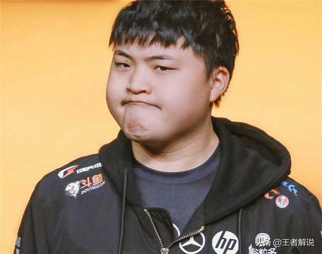 Uzi偶遇RNG老队友，对方却丝毫不念旧情，只好奖