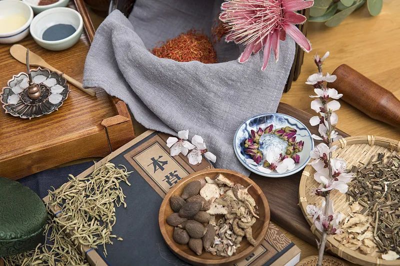 中医药课程列入临床医学类专业必修课，但由谁来教呢？
