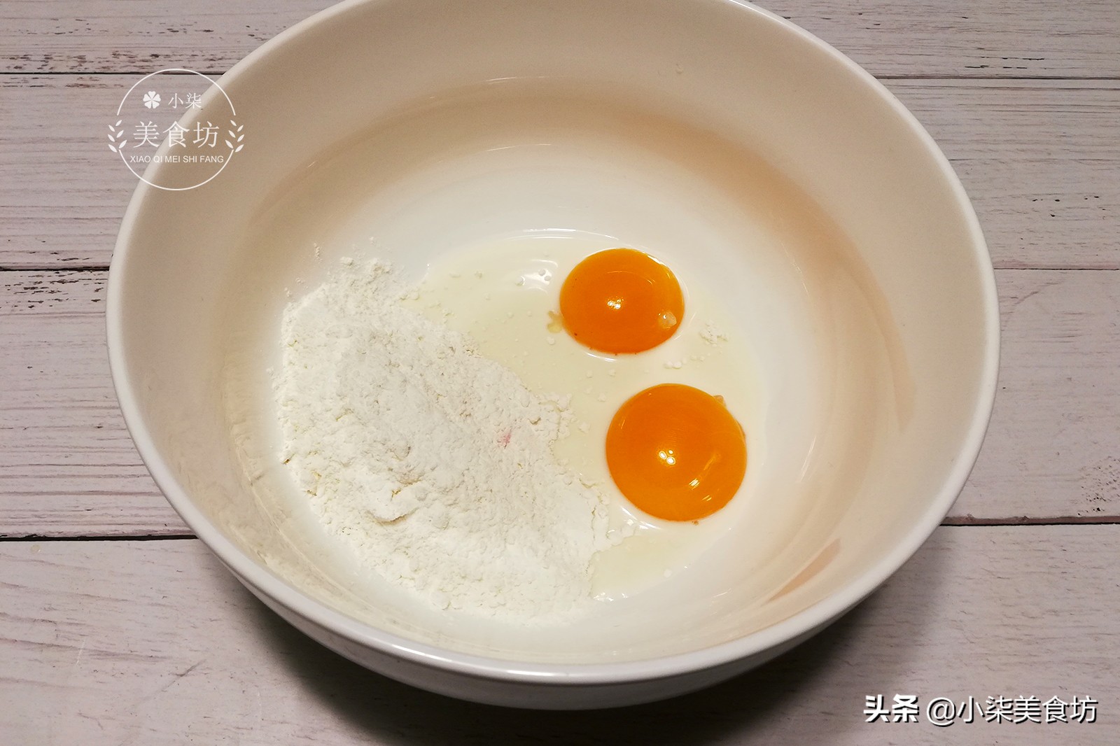图片[4]-2个鸡蛋 半碗面 不用蒸不用烤 15分钟出锅 比蛋糕简单更好吃-起舞食谱网