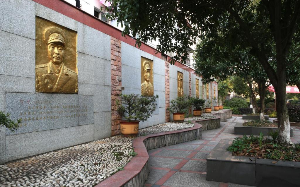 江西省南昌市八一中學(xué):知書達(dá)禮 堅毅樸實(shí)(圖2)