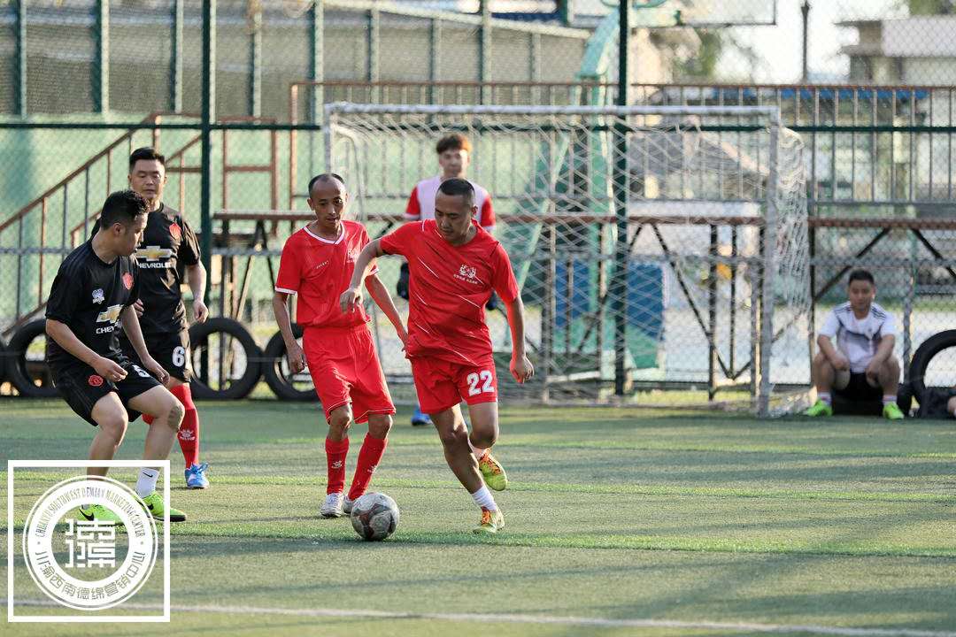 体育|“众智众鑫”杯0910足球友谊赛在绵阳圆满举行