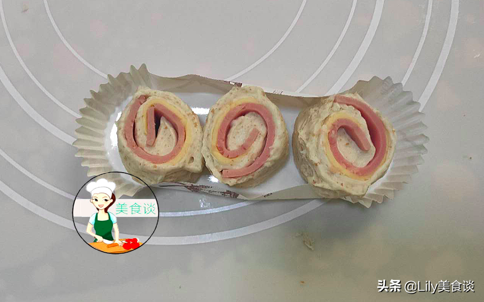 No matter how hot, my son will love this bite for breakfast, and he will be full after eating 2 of them. He is full of energy all morning.