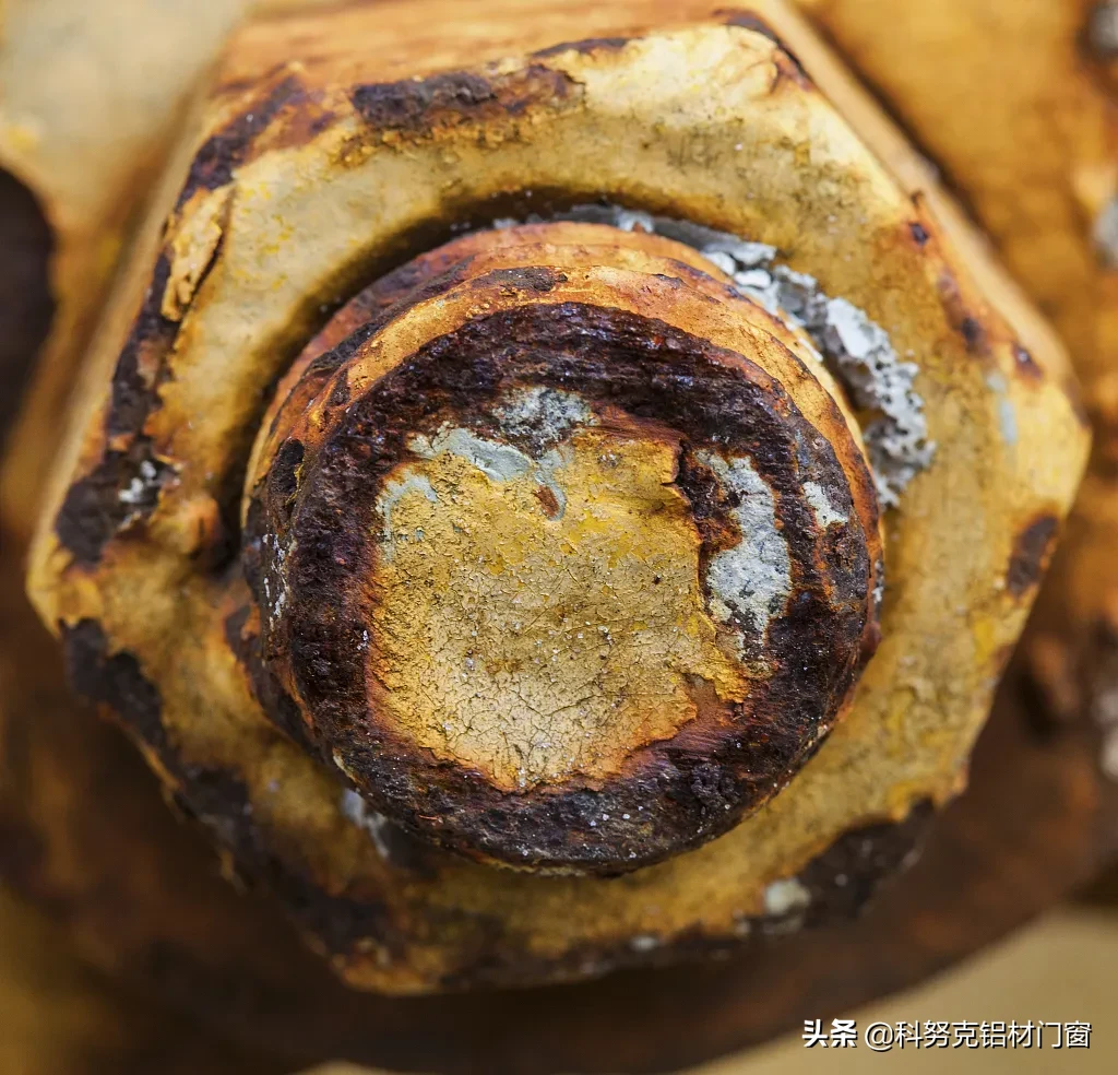 窗户也会老化？你有没有想过老化后的窗户有多危险？